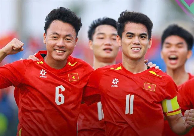 Minh họa các lớp bảo mật dữ liệu tại 123b, bao gồm mã hóa và tường lửa